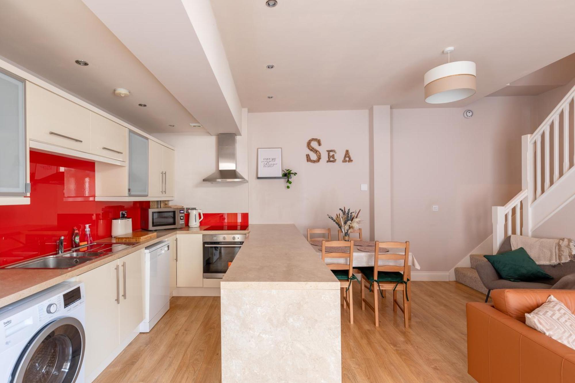 Apartment Charming Beachside Town House Ryde (Isle of Wight)