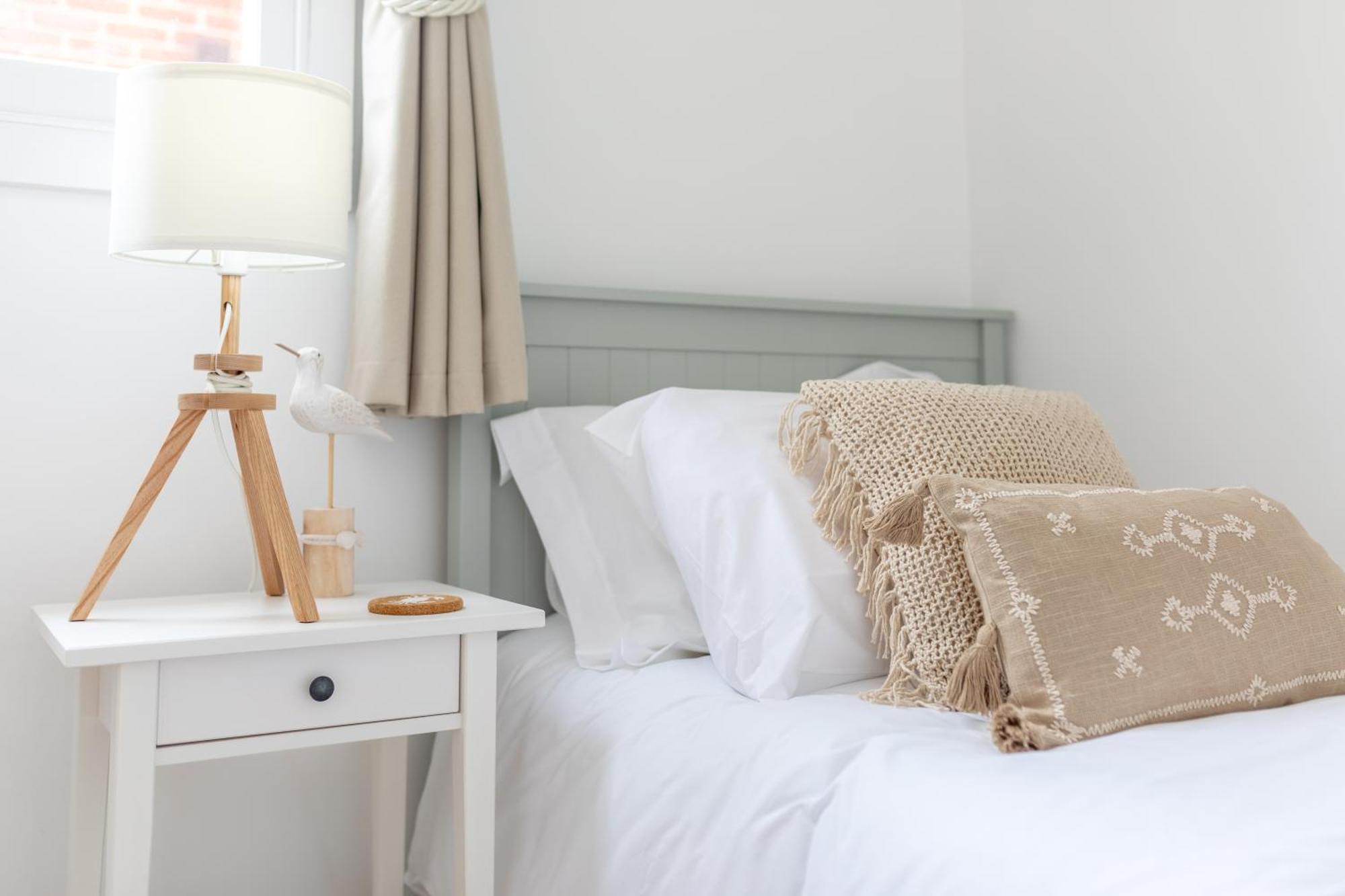 Apartment Charming Beachside Town House Ryde (Isle of Wight)